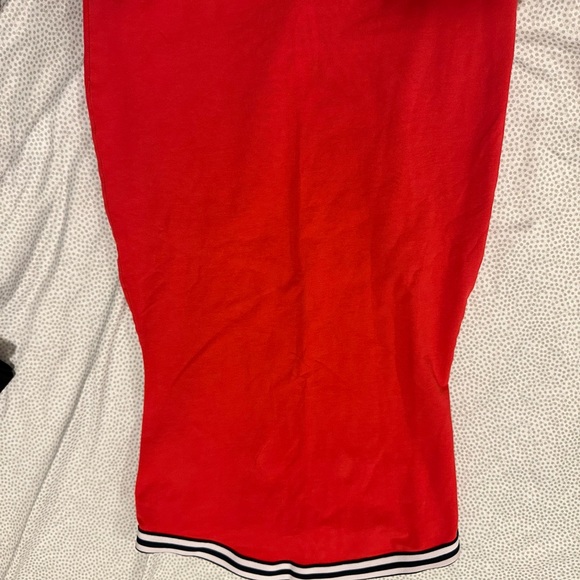 Red dress - Picture 2 of 2